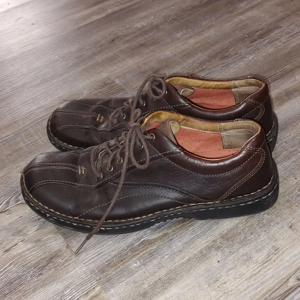 Clarks  brown loafers Sz 10.5